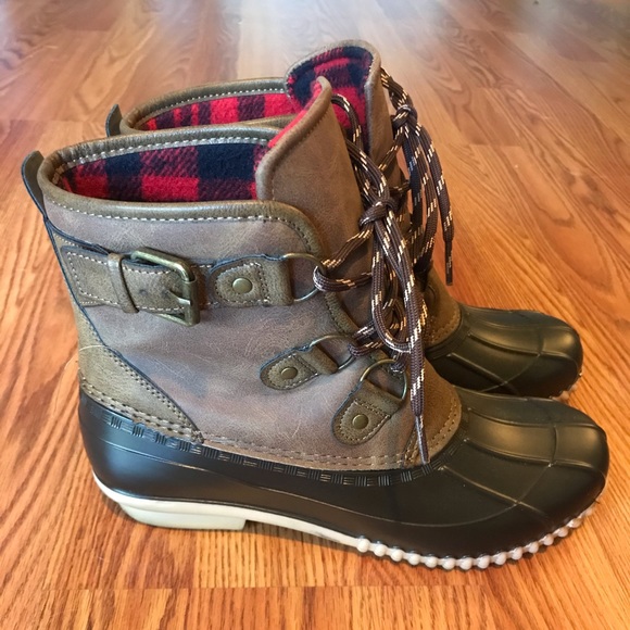duck boots maurices
